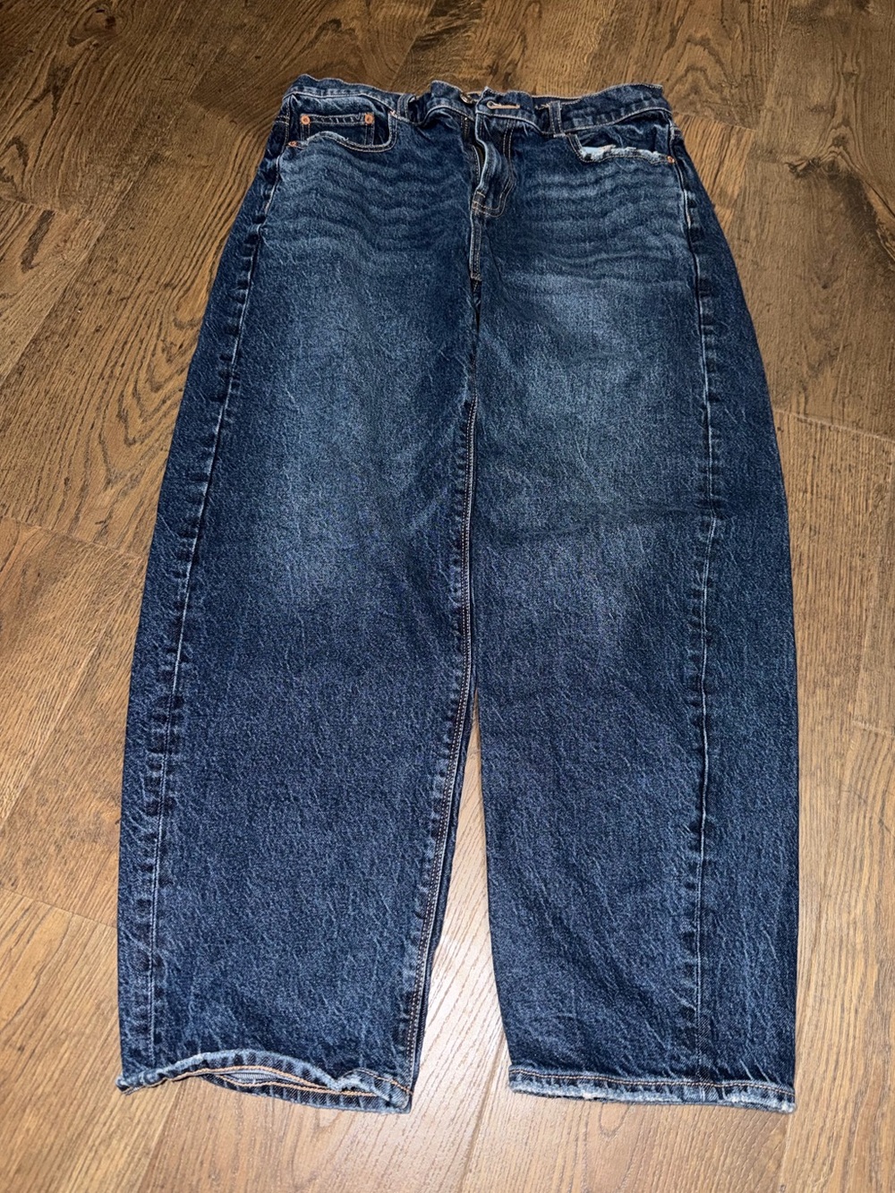 Women’s American eagle barrel jean